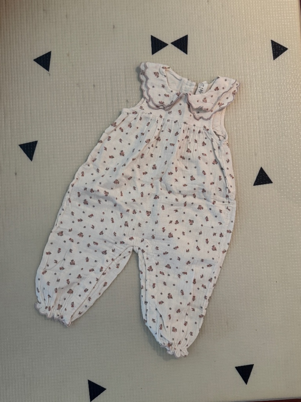 H&M baby girl floral romper
